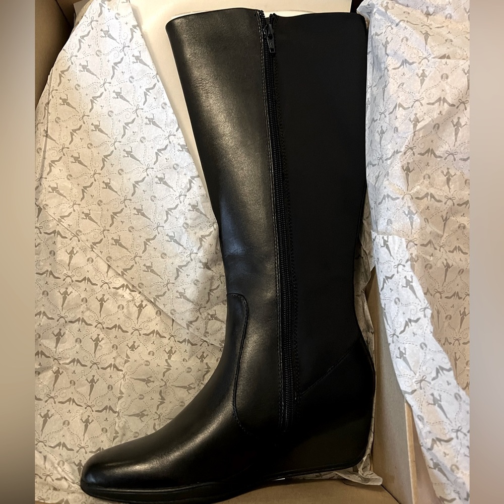 Clarks Leather Portrait Merla Wedge
Tall Boots